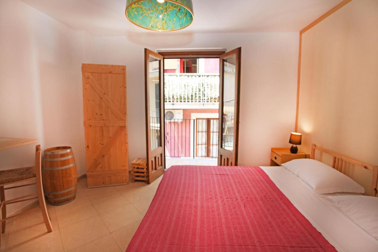 Bed and Breakfast Taormina Bed And Beercraft Екстер'єр фото