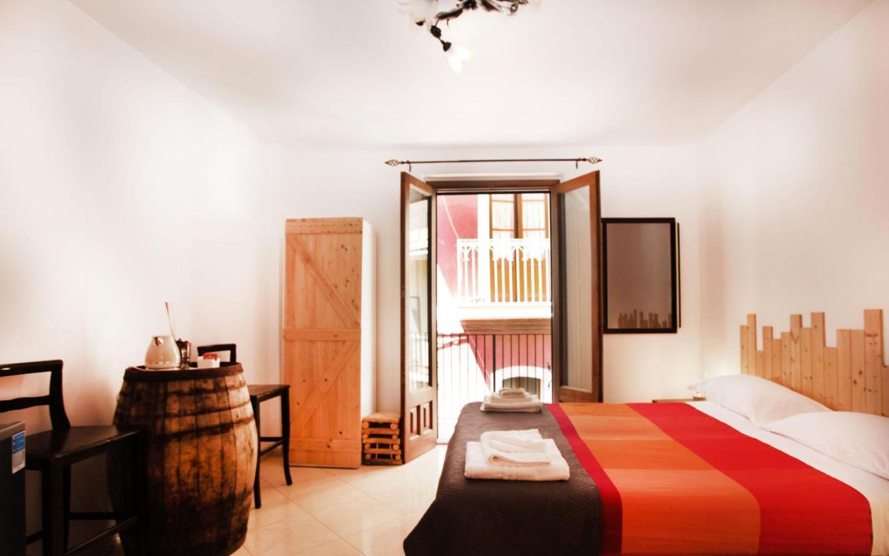 Bed and Breakfast Taormina Bed And Beercraft Екстер'єр фото